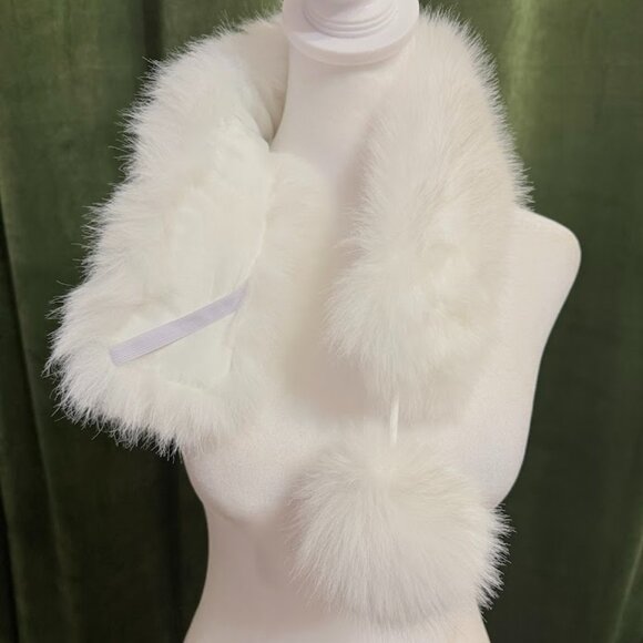 White Faux Fur Scarf Collar With Pom Pom – Elegant Winter Wrap for Women - Picture 5 of 5